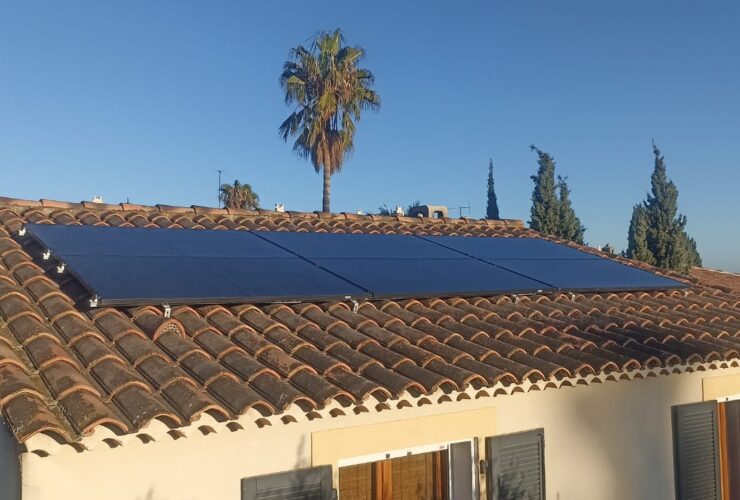 Installation 3KWc de panneaux photovoltaïques à Hyères dans le Var
