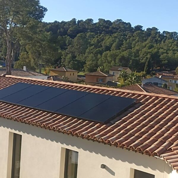 Installation 3KWc de panneaux photovoltaïques près de Sollies dans le Var