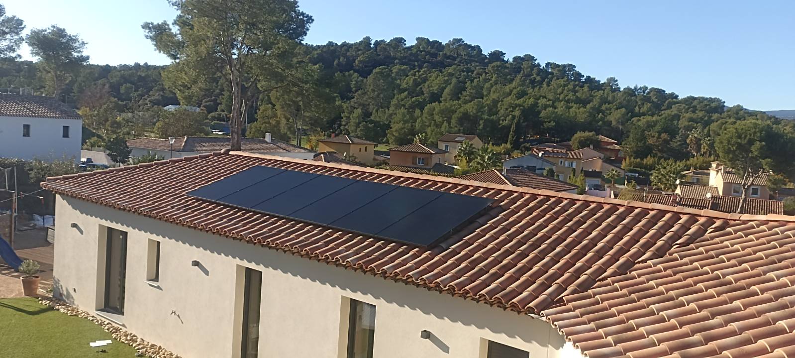 Installation 3KWc de panneaux photovoltaïques près de Sollies dans le Var